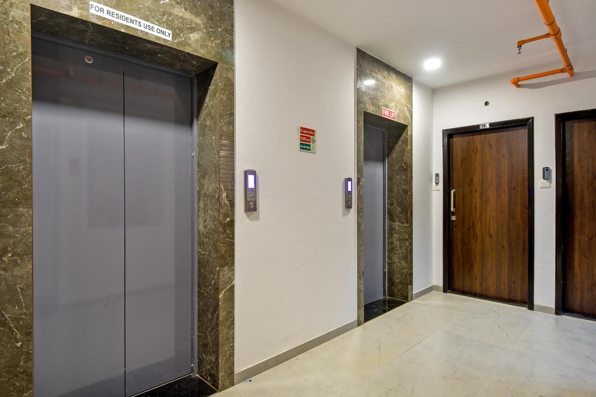 Hsquare Luxury Apartments Goregaon Bombaim Quarto foto